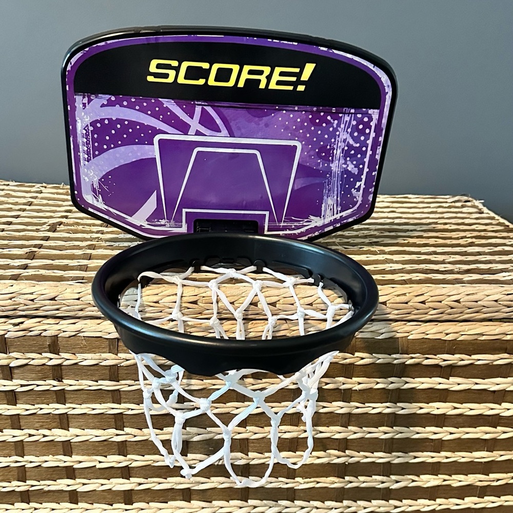 NWOT - Kids Room Closet Over Door Basketball Laundry basket with bag & Net - Picture 4 of 4
